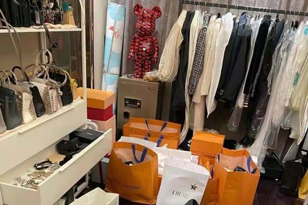 赣州南康区回收一线品牌衣服